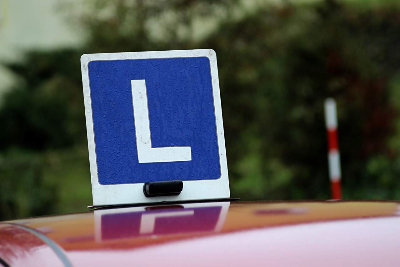 Utilizar un comparador para encontrar autoescuela