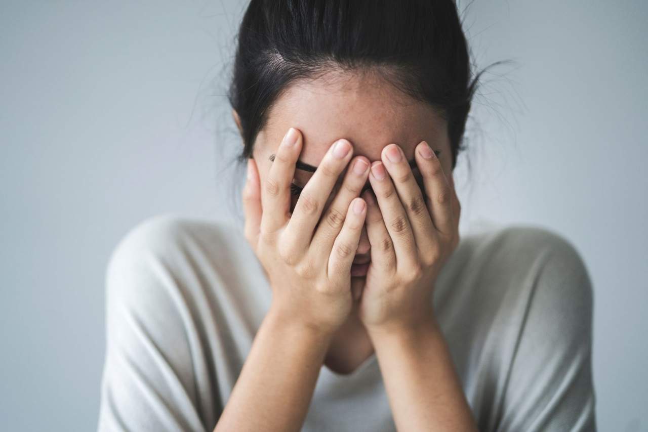 Cómo gestionar la ansiedad y dejar de preocuparse por todo por Catalina Davis