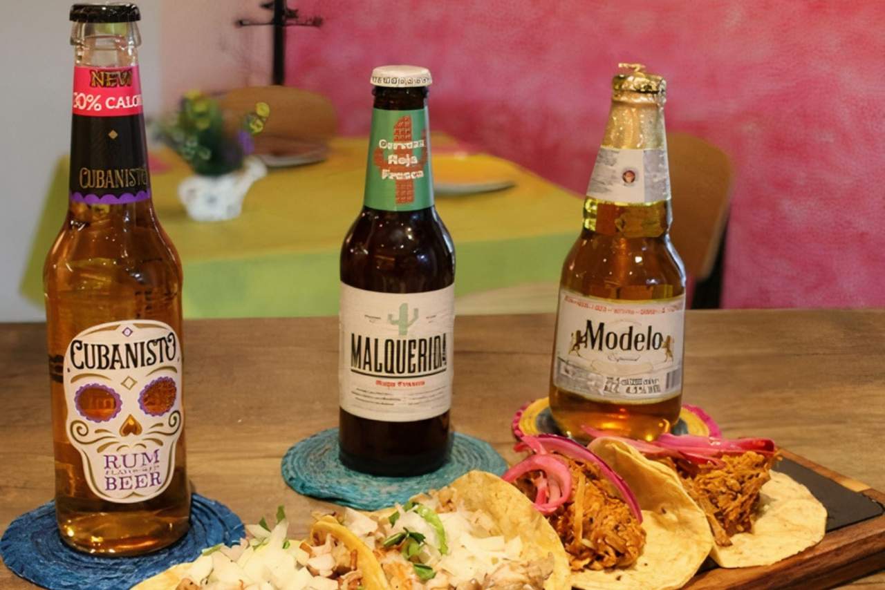 La variedad de cervezas de La Llorona incluye la Malquerida cerveza, cerveza Pacífico y Cubansito cerveza