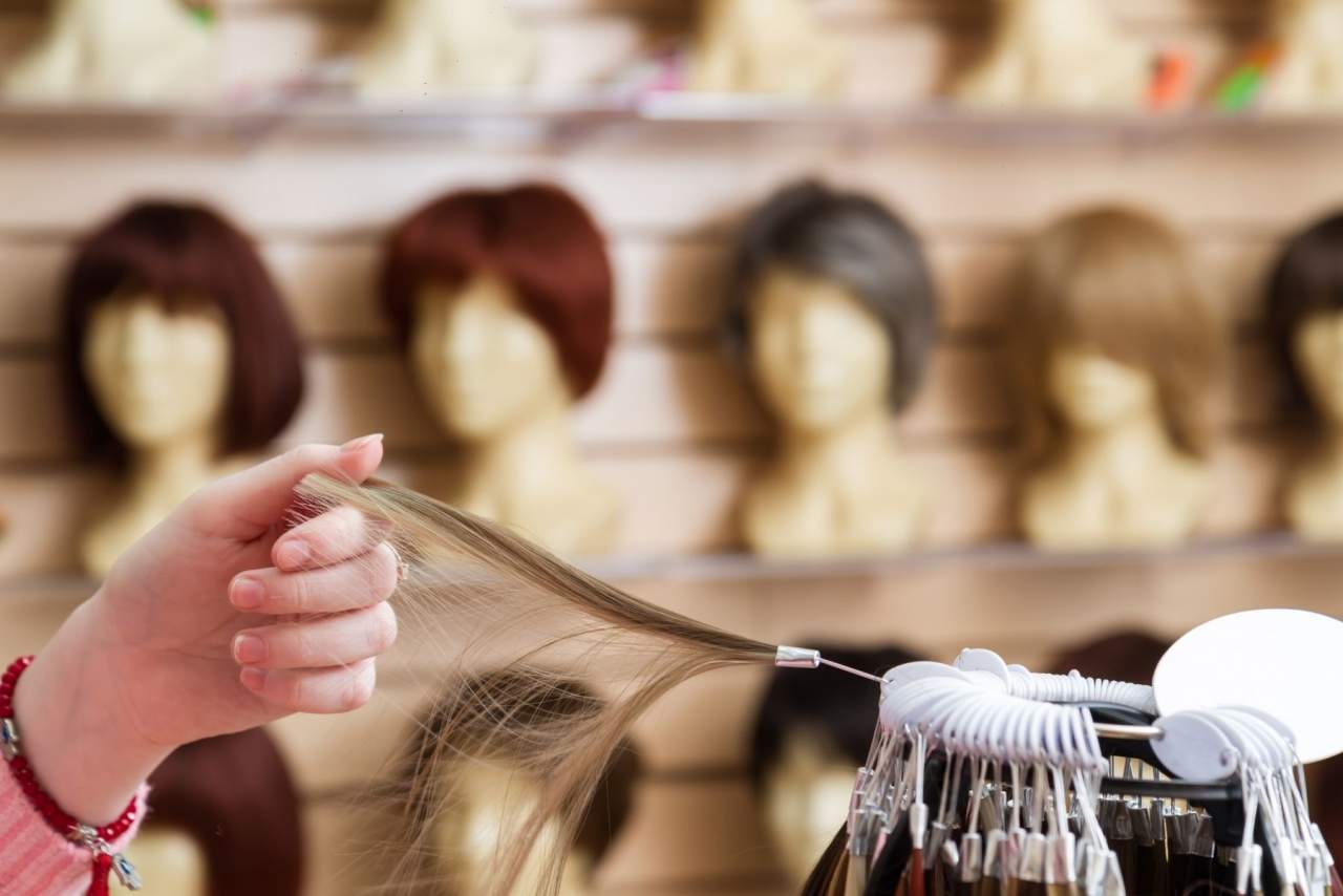 Según los profesionales de My Special Hair: El flequillo postizo de pelo sintético, tendencia en el 2021