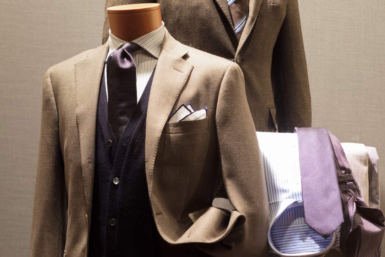 Josvil: el pañuelo para el cuello de hombre más elegante