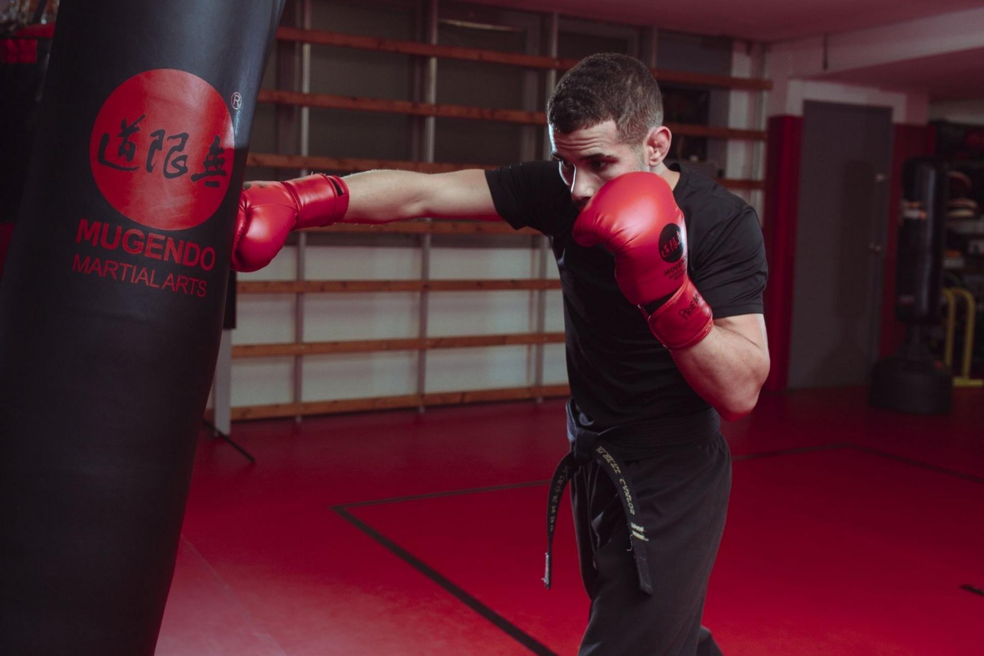 Mugendo expone cómo ayuda la práctica de artes marciales