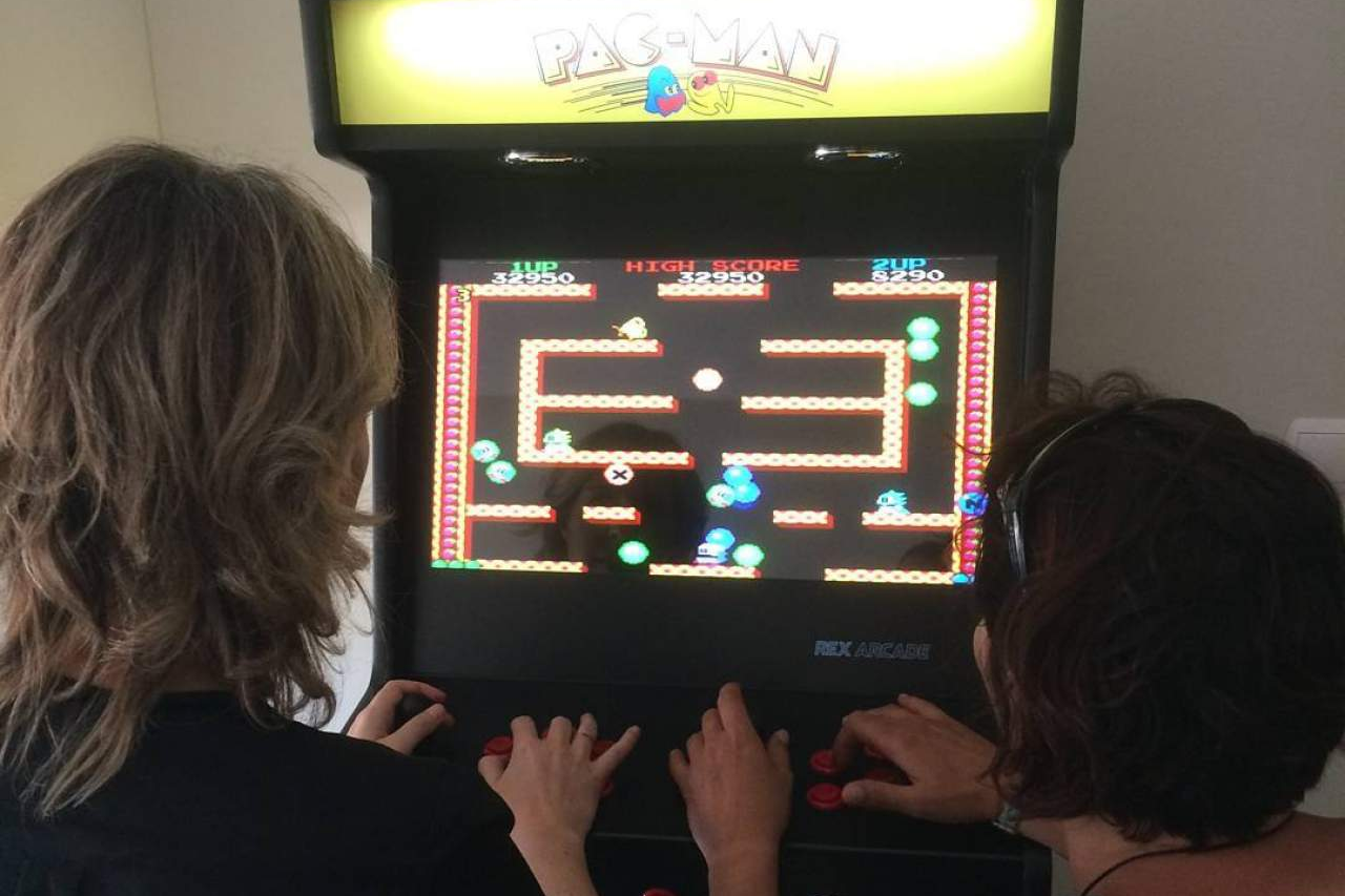 Rex Arcade, empresa especializada en la fabricación de máquinas recreativas