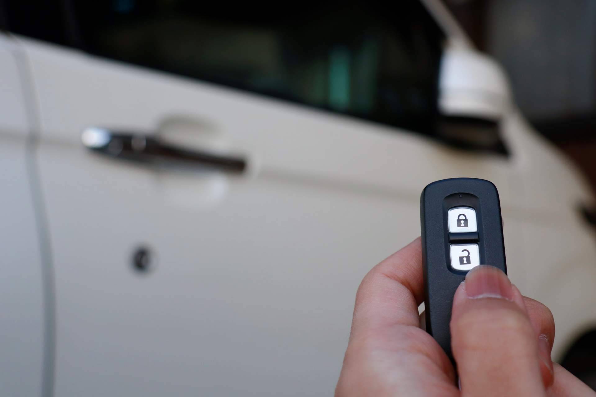 ¿Es posible realizar una apertura de coche sin roturas?: Denikey