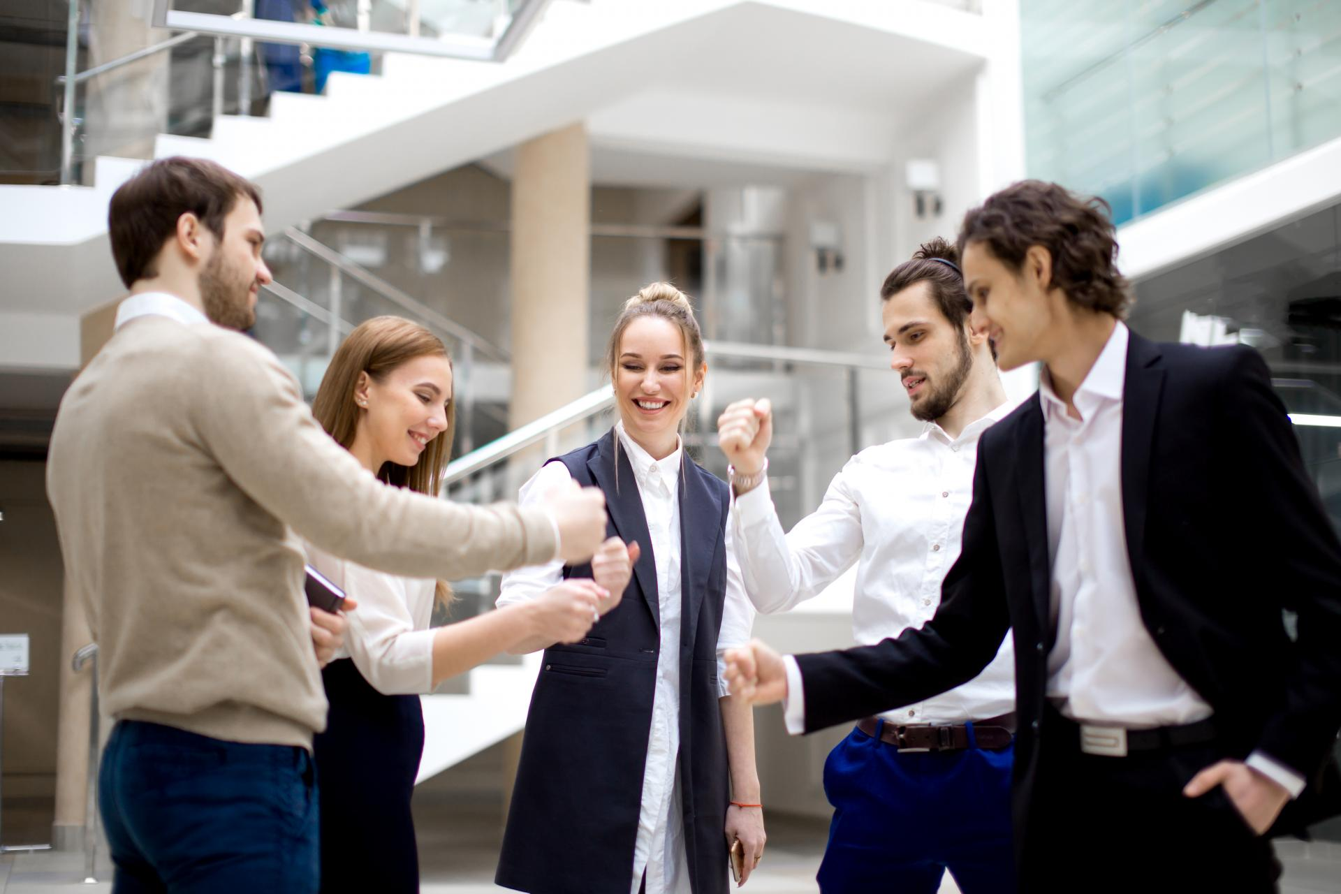 ¿Cómo mejorar el rendimiento de los equipos de trabajo? Mediante la mentalidad estratégica y la motivación con WIT Trainers