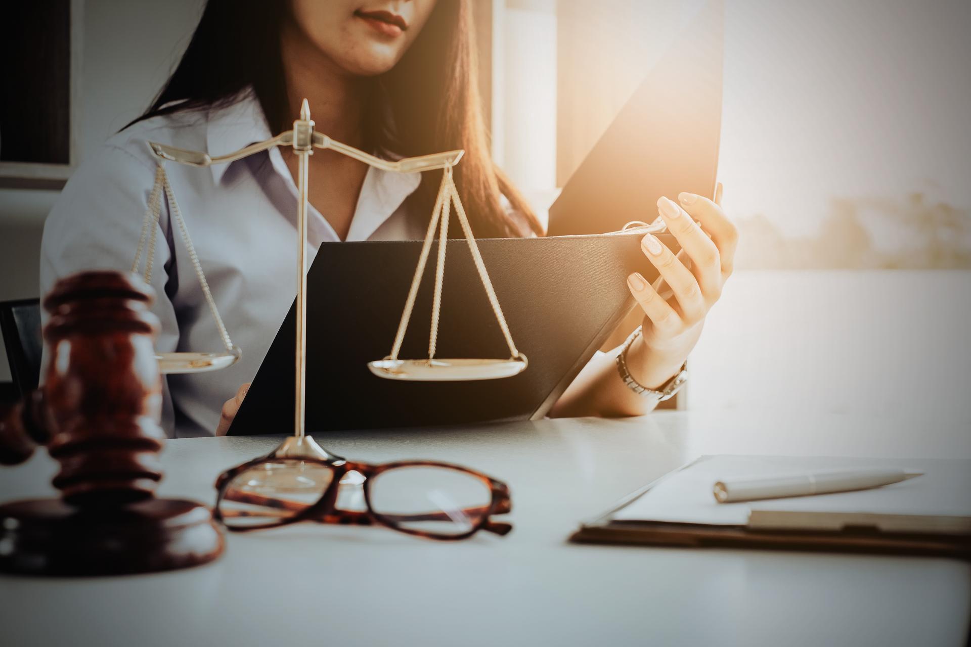 CumpleNorm: despacho de abogados especializado en el correcto cumplimiento de la Ley 10/2010 de prevención del blanqueo de capitales