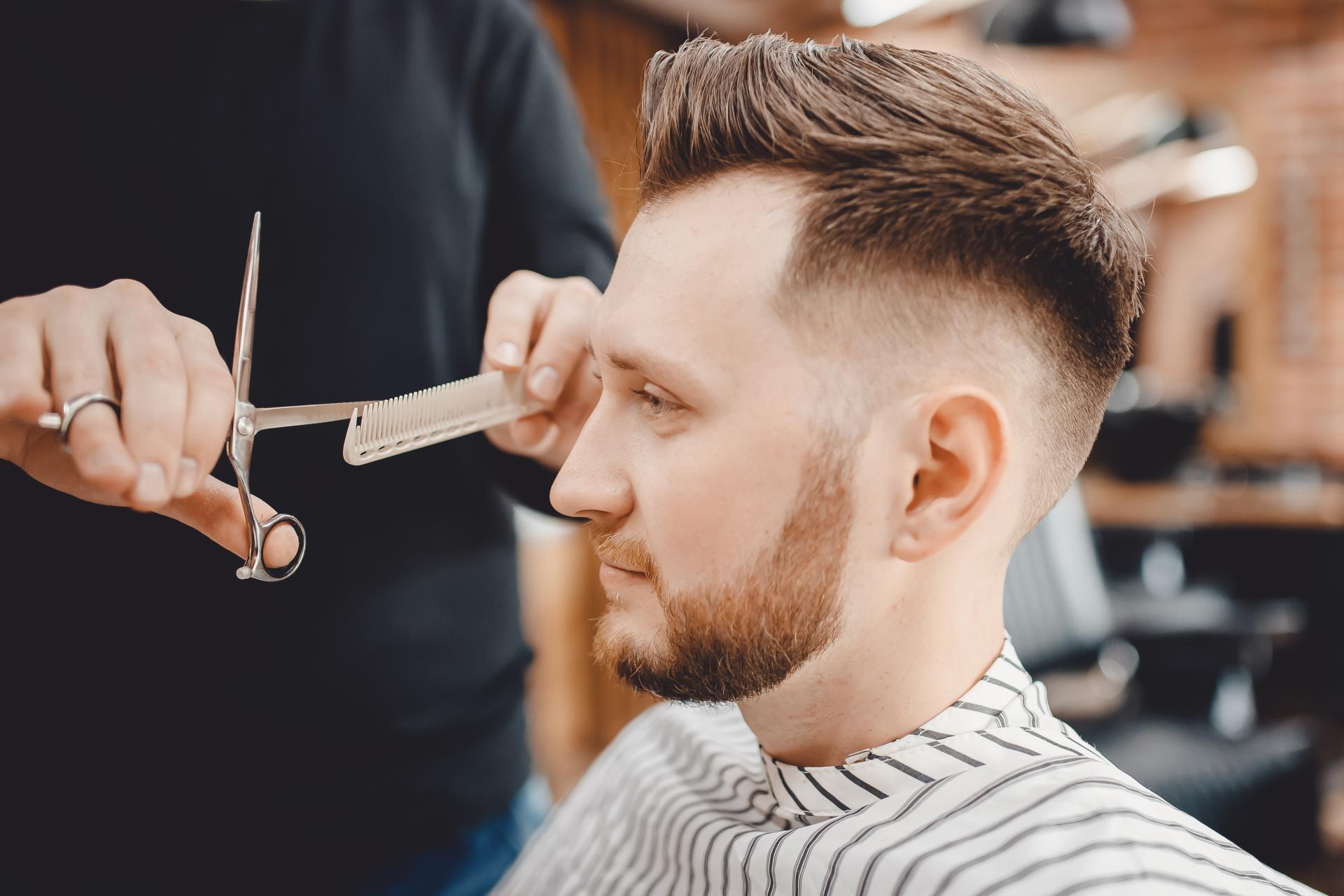 Corte de pelo gratis en Formación de Peluquería de Caballeros, peluquería para hombre en Madrid