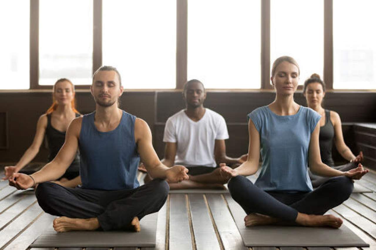 Relajación y formación en la Escuela de Yoga de Nazaret Hermida