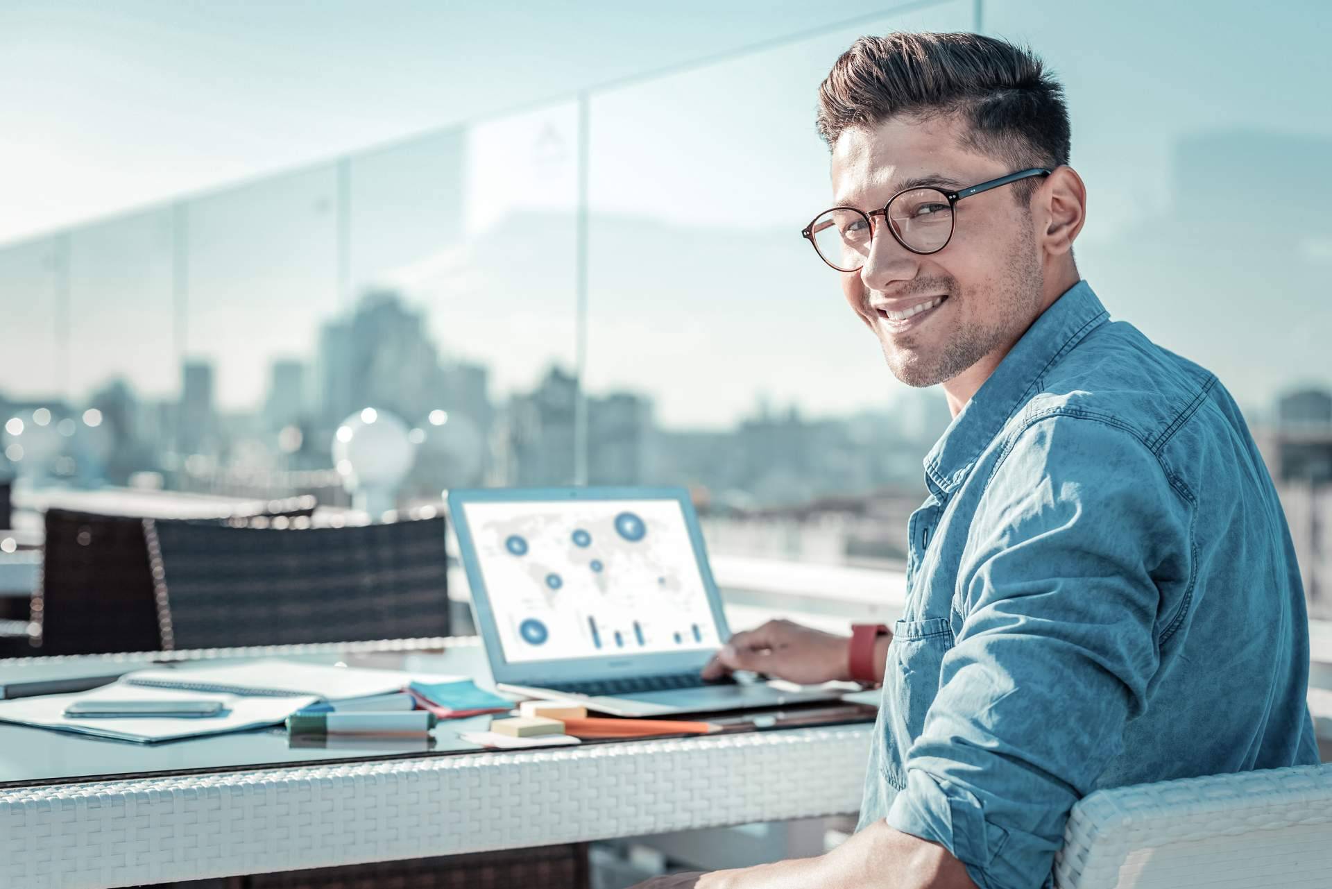 Vivir de una pasión y crear academia online para vender cursos y formaciones gracias a Ulises Project