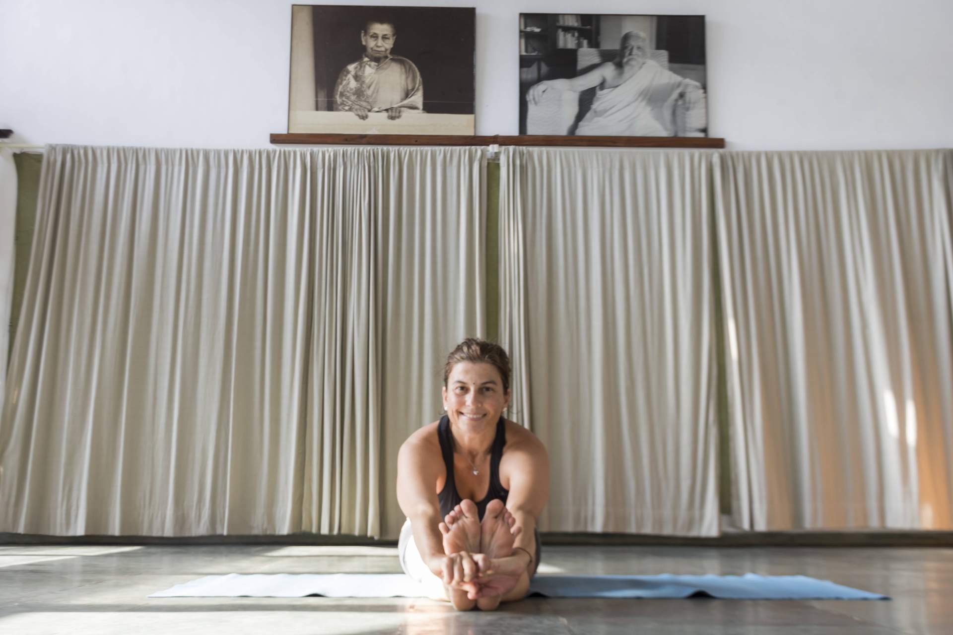 Clases de yoga para mejorar el estado físico: centro Yoga Albahaca