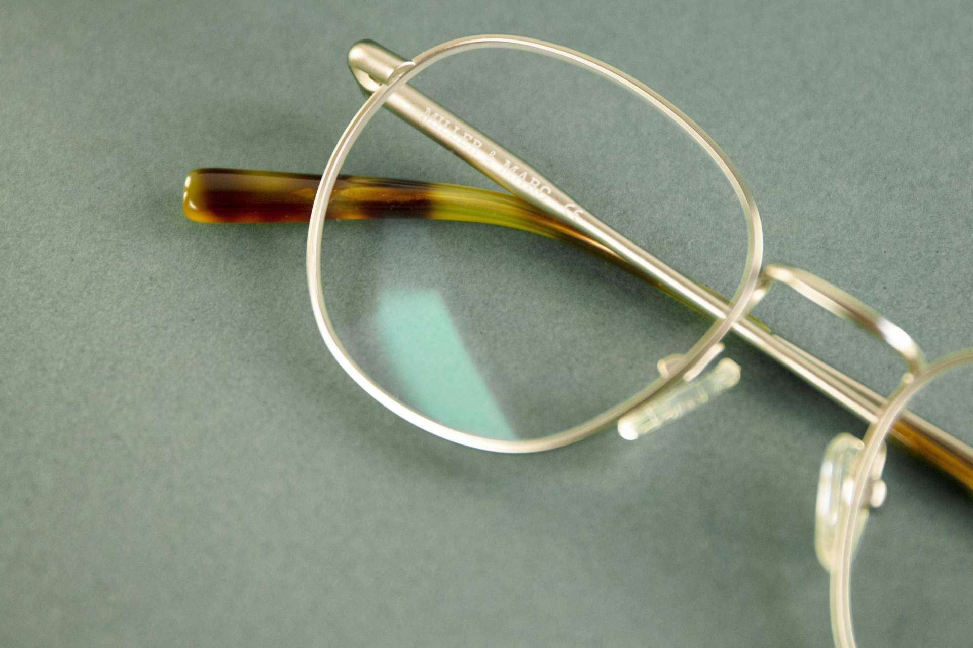 Las gafas con filtro azul de Miller & Marc protegen la vista ante la luz de las pantallas