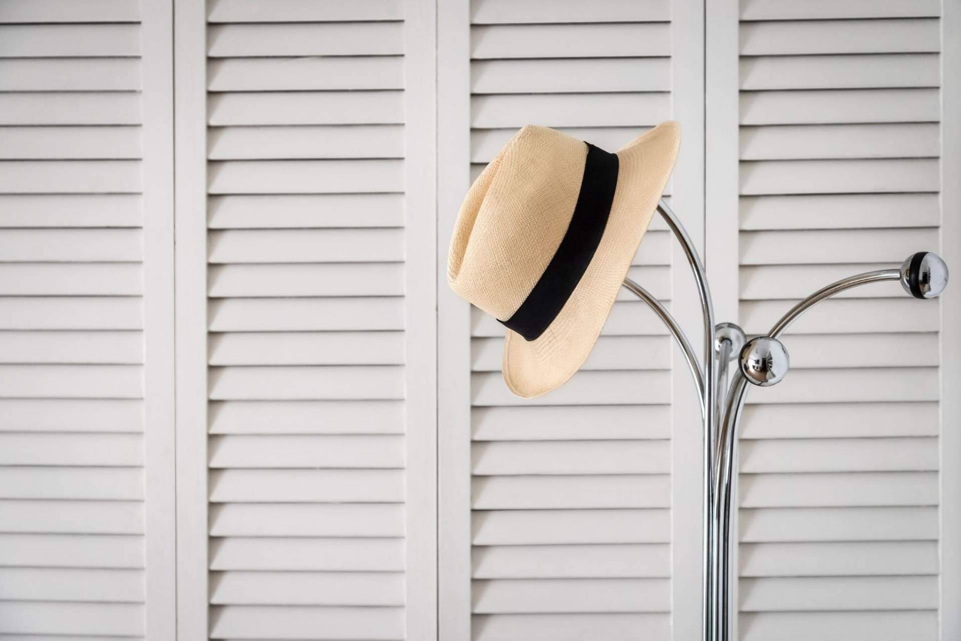 Vadepercheros.com ofrece el catálogo más amplio de percheros