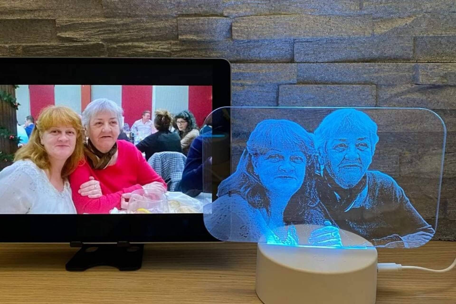 Modelos originales de lámparas LED y felpudos personalizados de ConMimo
