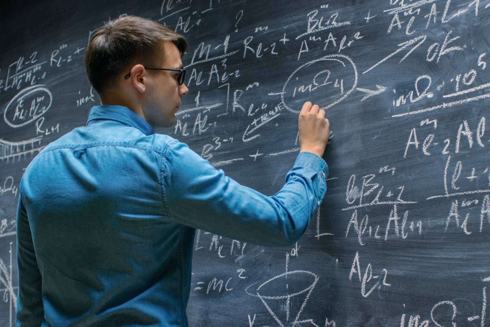 Una guía para rediseñar la educación matemática y científica: Metaaprendizaje en matemáticas y ciencias