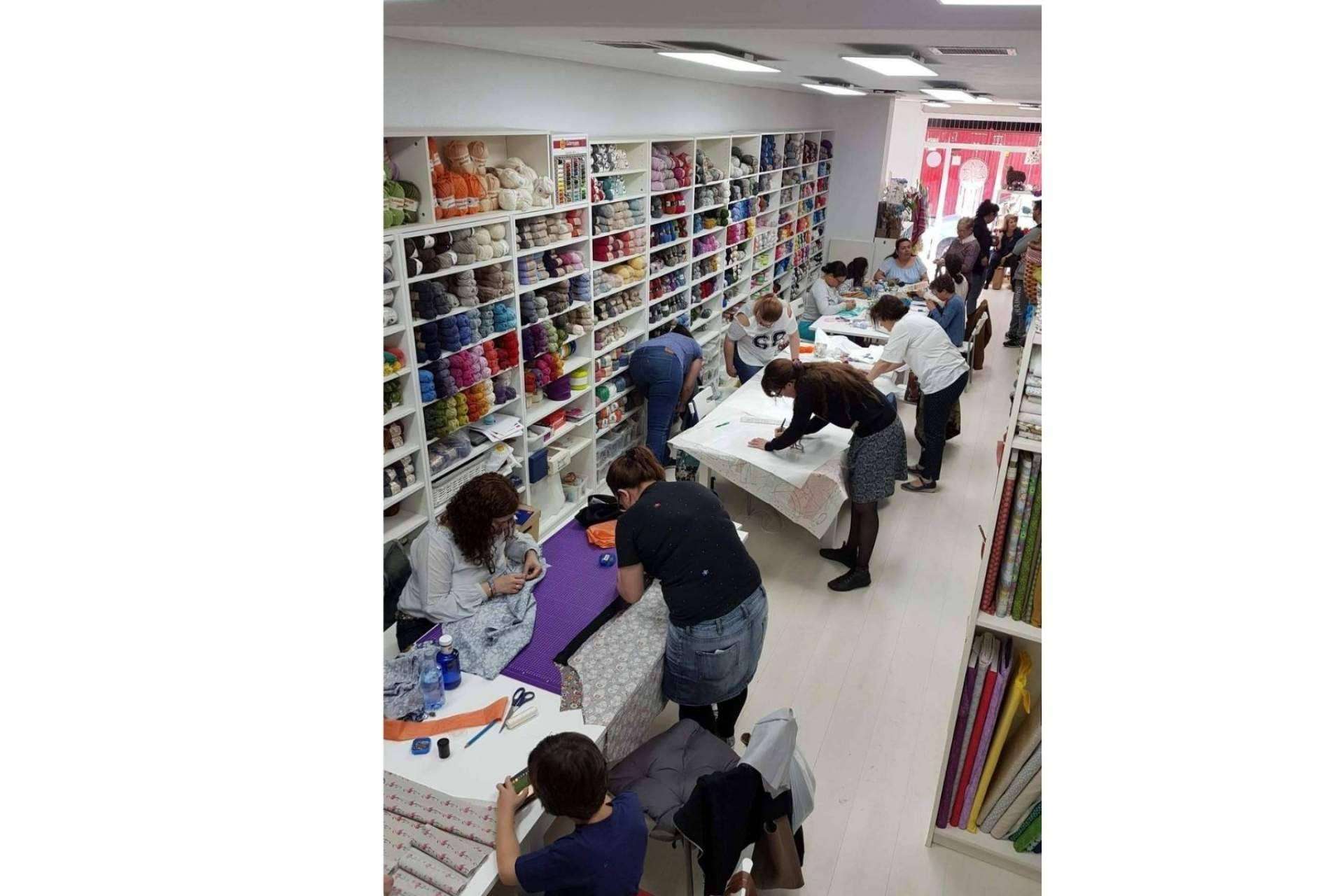 Bichus Club: los servicios que ofrece la tienda de lanas y clases de tejido en Madrid