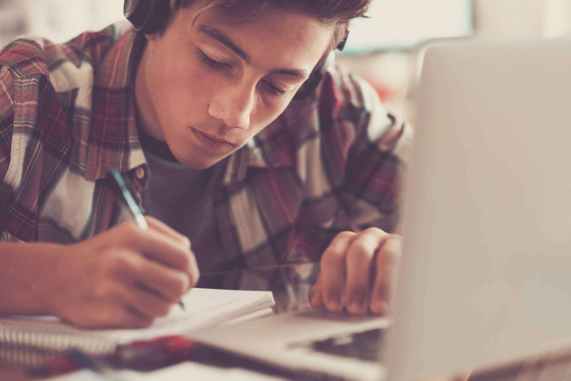 ¿Cómo de importante es la memoria, la atención y la concentración en los aprendizajes escolares según Técnicas de Estudio?