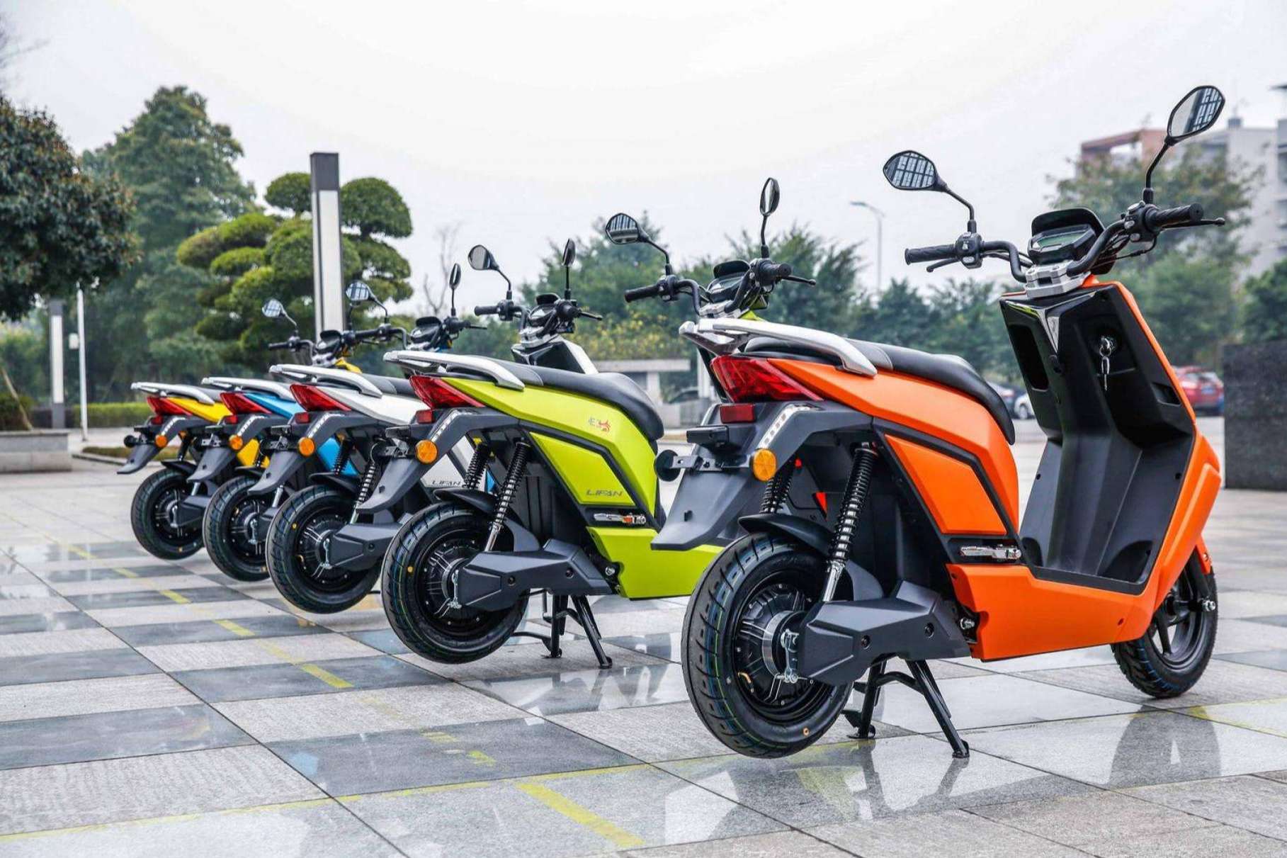 La marca Lifan apuesta por la movilidad sostenible con los diferentes modelos disponibles de scooters eléctricas