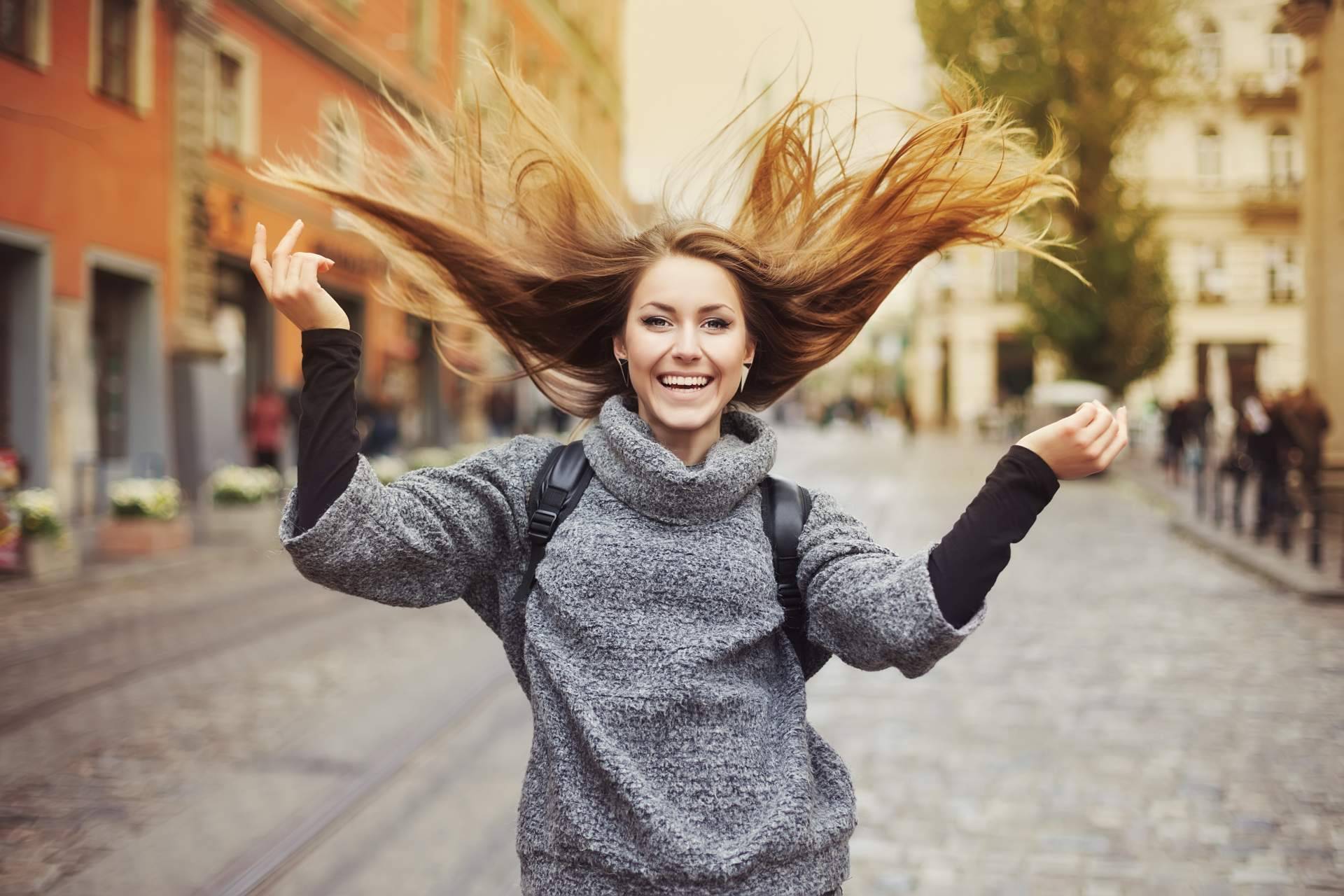 Distrito Wellness Concept: expertos en densificación capilar con micropigmentación para mujeres