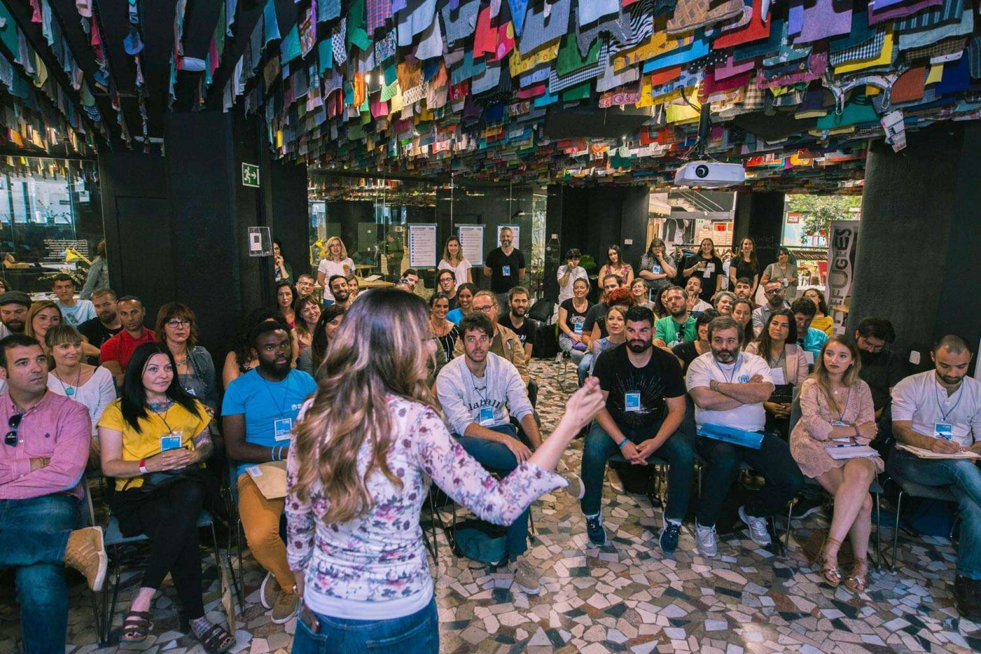 El programa Traspasa la Pantalla de Mónica Galán permite aprender a controlar los nervios al hablar en público para garantizar una comunicación óptima