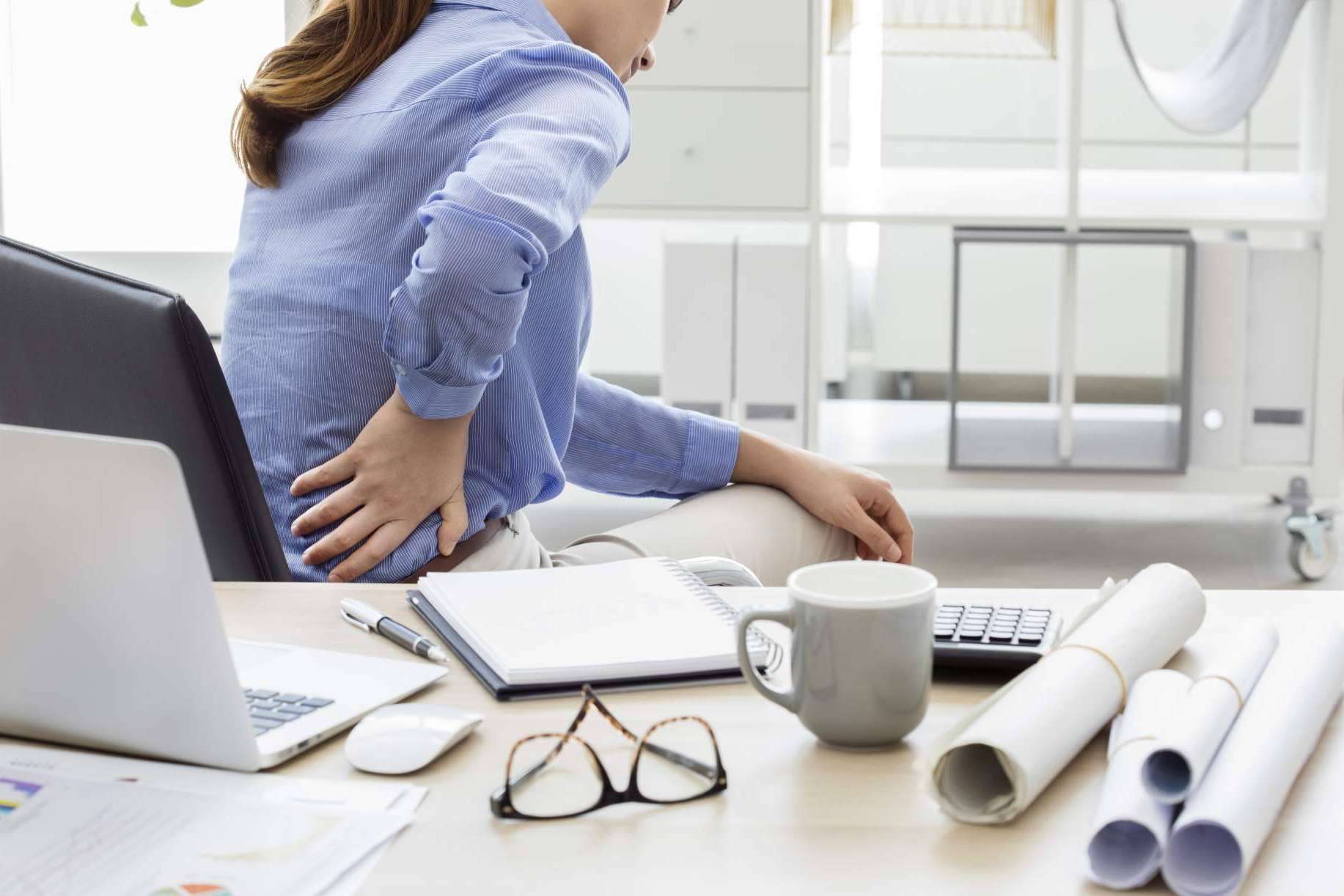 ¿Cómo aliviar los dolores de espalda?: Atlas Vital