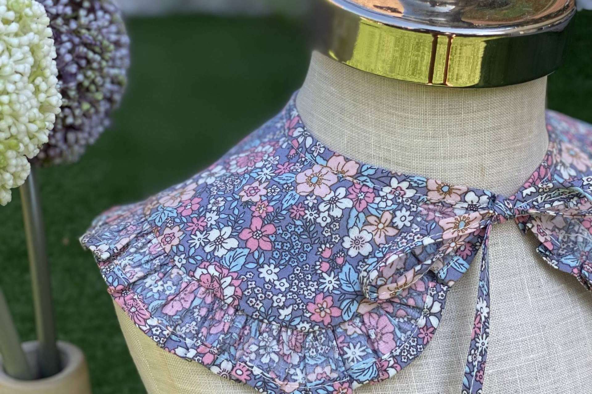 VinicaMoon permite adornar las camisas de los hijos con los cuellos infantiles