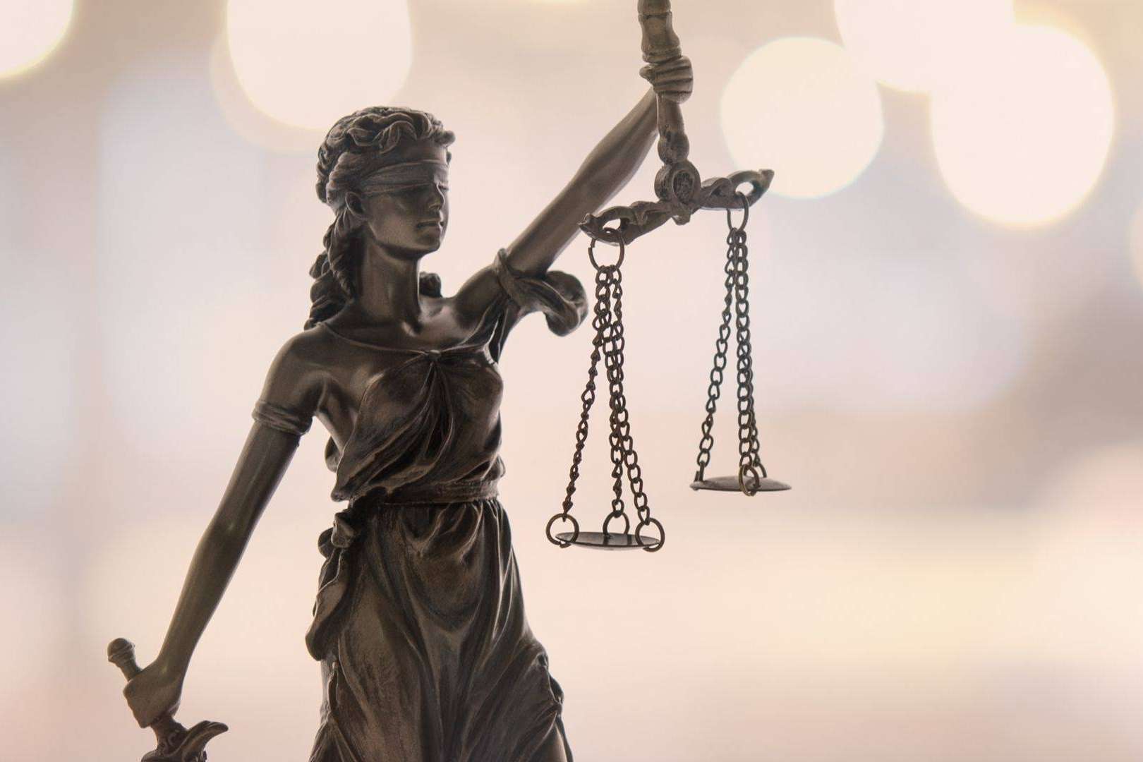 Salir de los ficheros de morosos cuando se vulnera el derecho al honor es posible con la ayuda de iMorosity