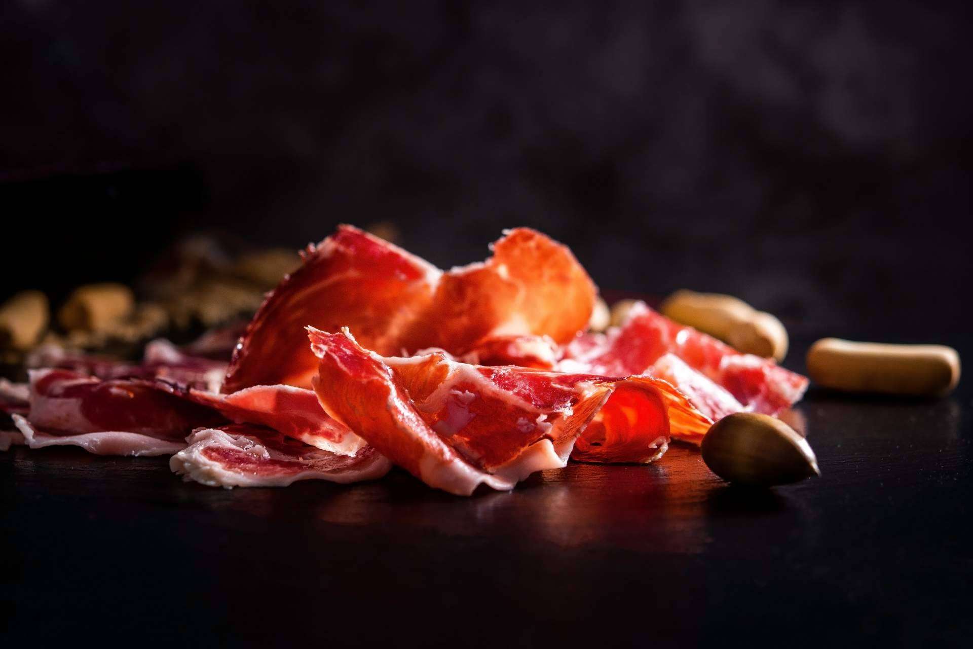La gran cantidad de beneficios para la salud que aporta el jamón de bellota 100% ibérico de Mundo Ibéricos a Domicilio