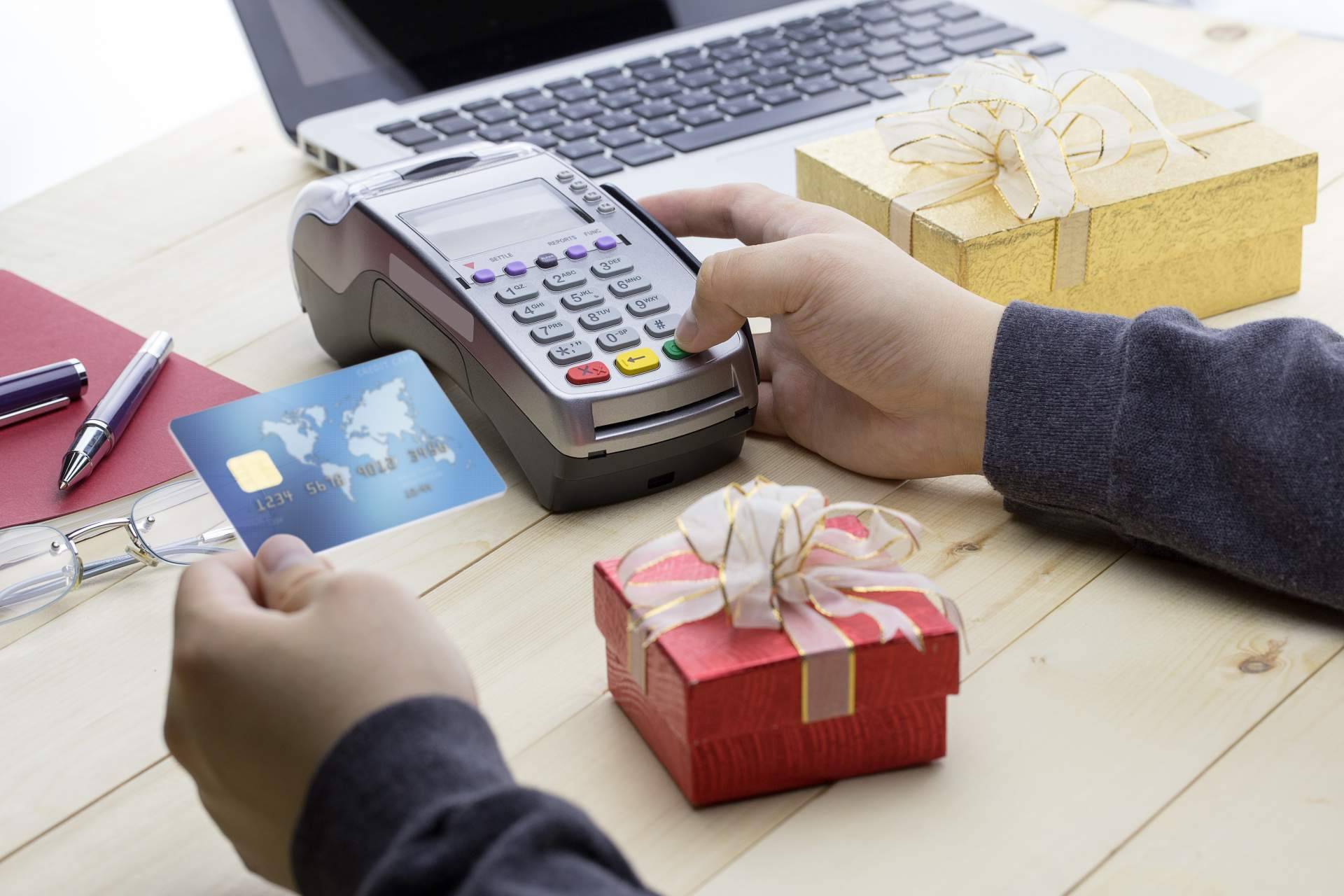 Cupones y descuentos en productos para madres e hijos durante el Black Friday y campaña de Navidad en la web Mamyka