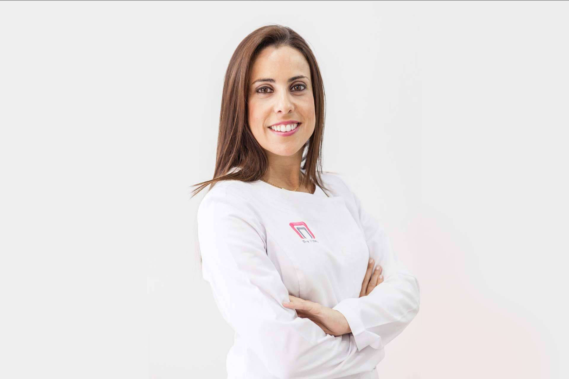 La especialista en estética dental Paula Vidal ya tiene disponible su libro Mímame la boca para el cuidado de la salud bucodental desde los 0 a los 18 años