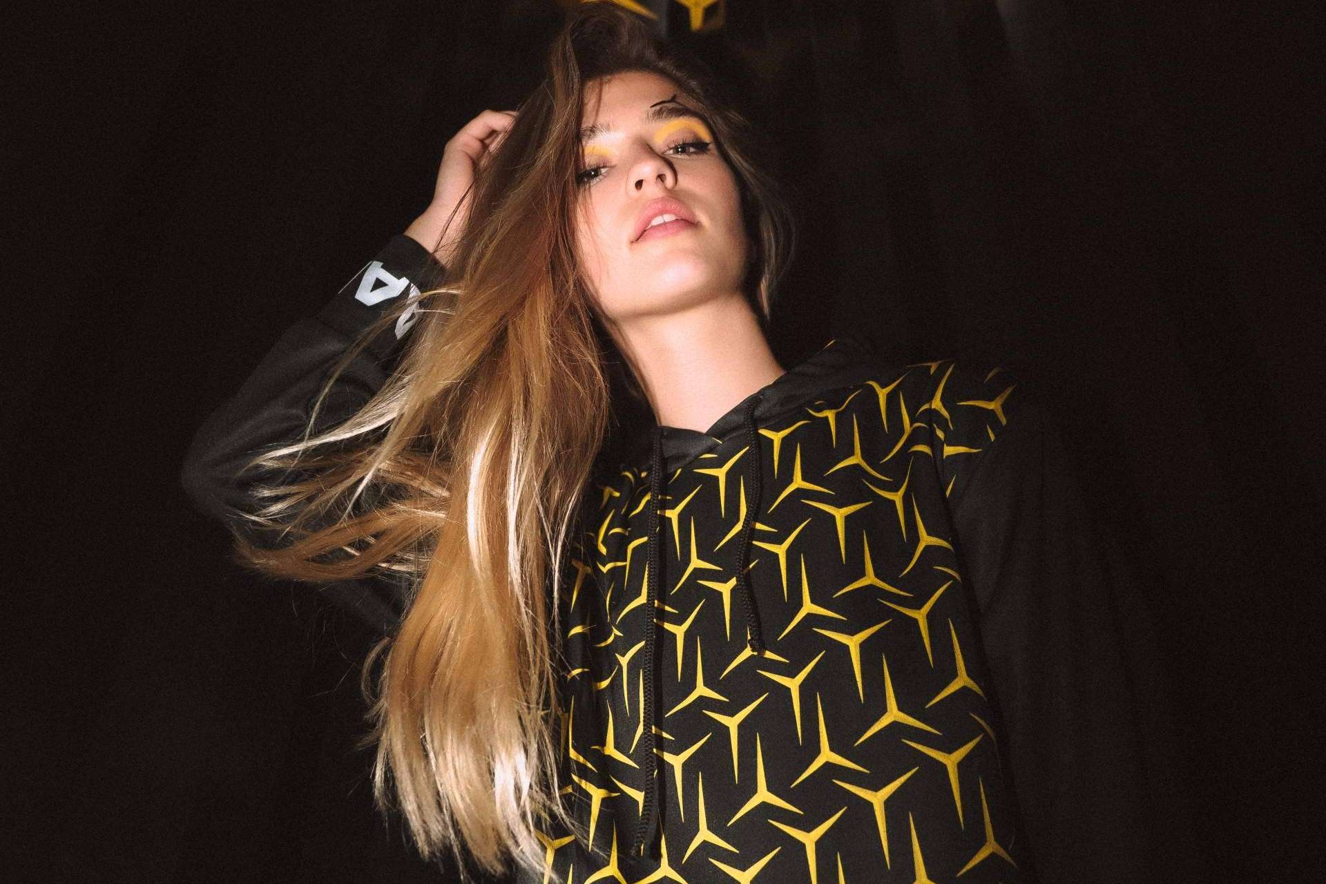 La ropa de Radikal Emotion, el universo de los amantes del motor