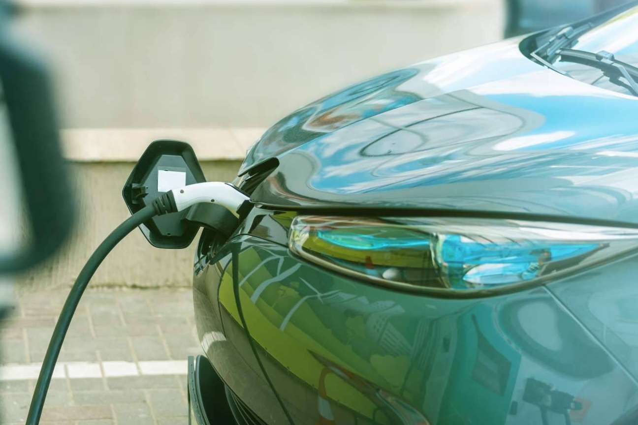 Los puntos de recarga para vehículos eléctricos en parking comunitario de Enchufamos Tu Coche