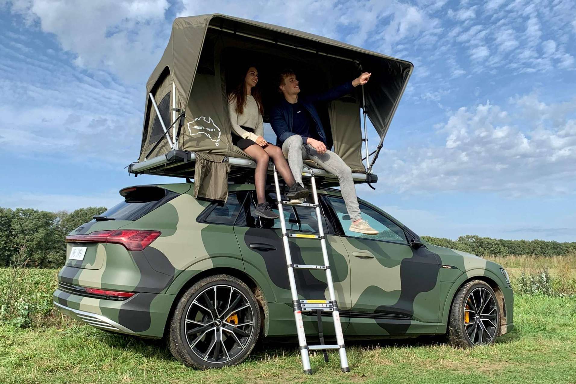 Fox Camper es distribuidora exclusiva en España de las marcas Sheepie y Eezi Awn