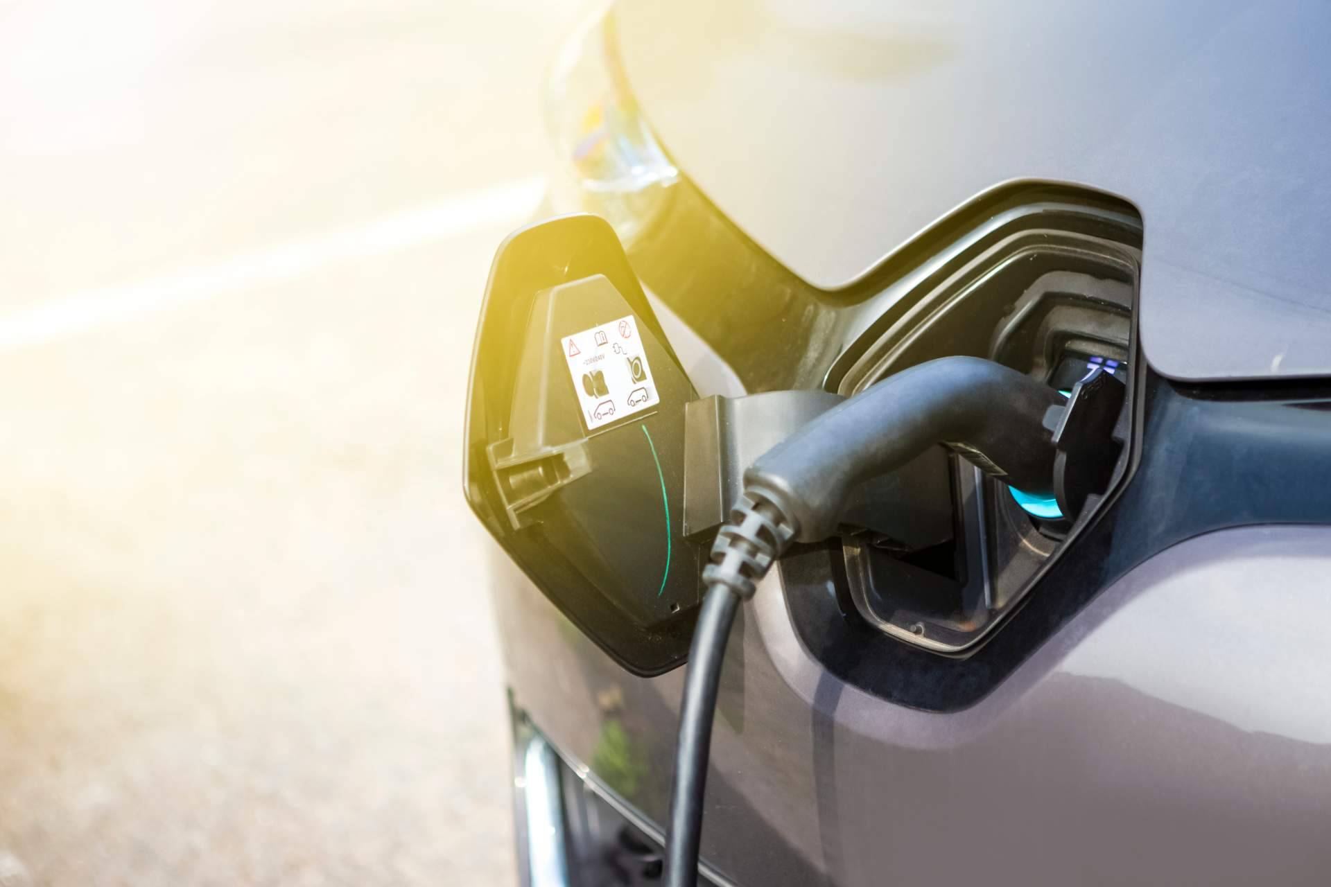 La transición de la sociedad hacia los coches eléctricos, por M10Selection