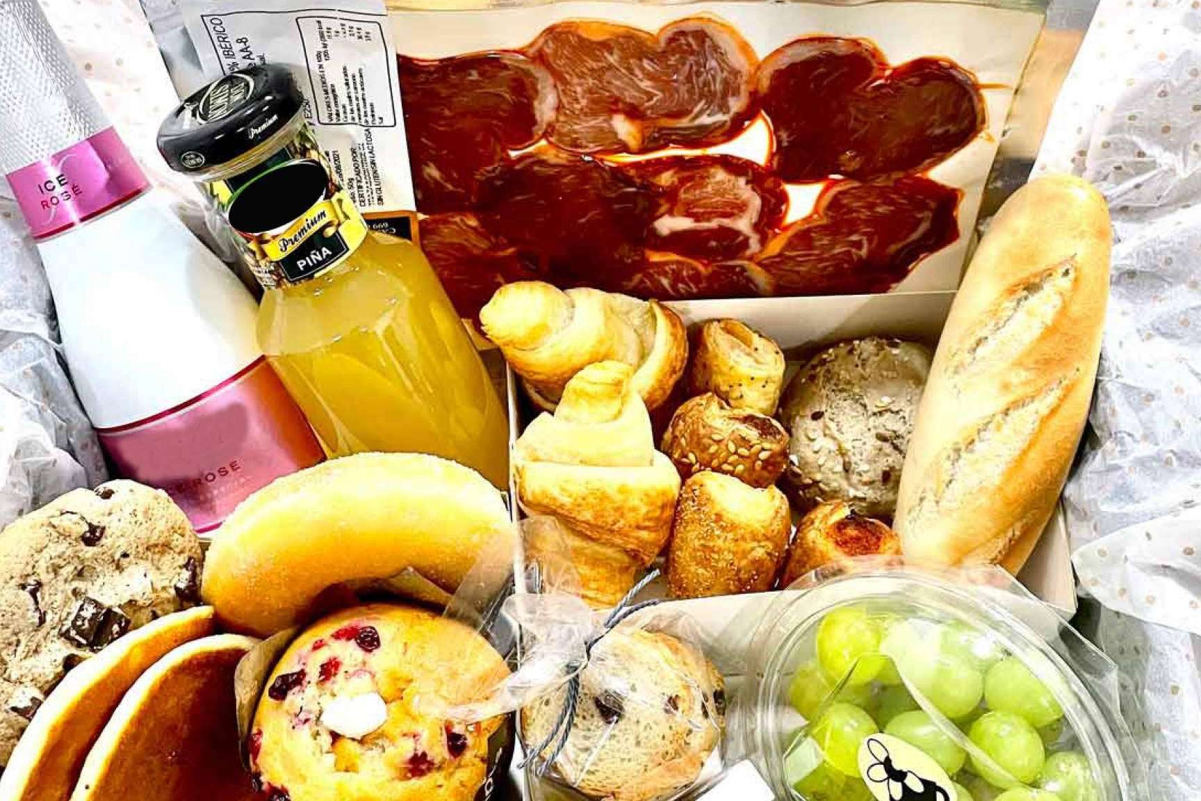 Las ventajas de enviar desayunos a domicilio personalizados a cualquier parte de España y Portugal con la empresa Las Flores No Se Comen