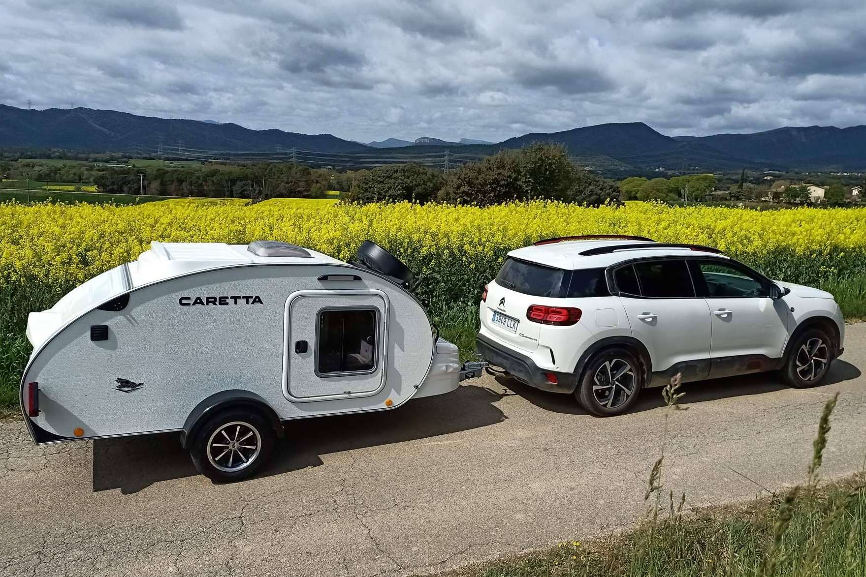 Minicaravanas.com, el remolque camper destaca por su diseño deportivo que se adapta a todos los ritmos de vida