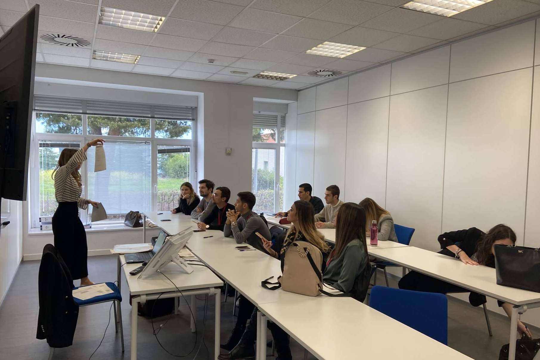 La oportunidad de negocio en expansión que ofrece Bravo19, la escuela de auxiliares de vuelo