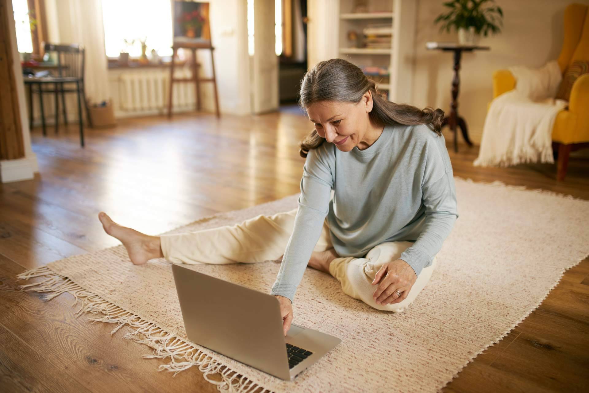 Kavaalya, el curso online interactivo de profesor de yoga en español con grandes maestros hindúes