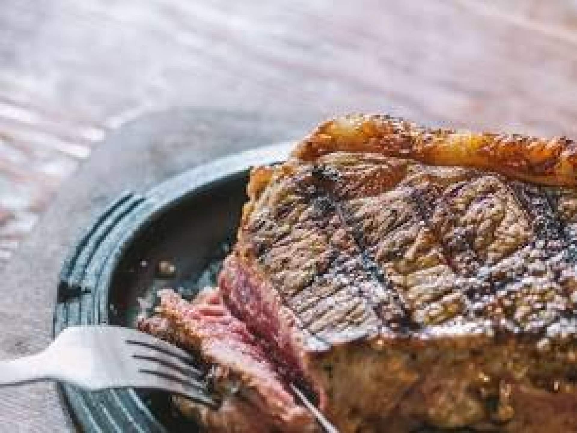 El formato de restaurante con carne a la piedra que destaca entre el público más joven, Vic Brasería