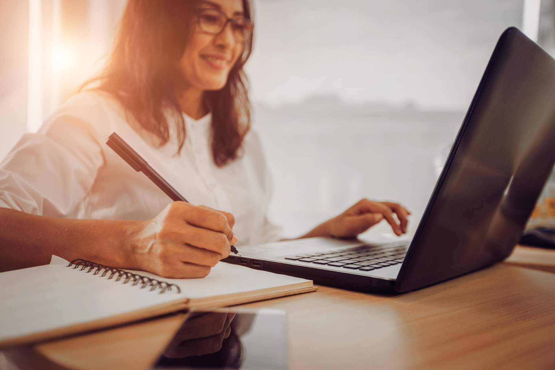 La página web que incluye las mejores academias de idiomas de España, academias.com