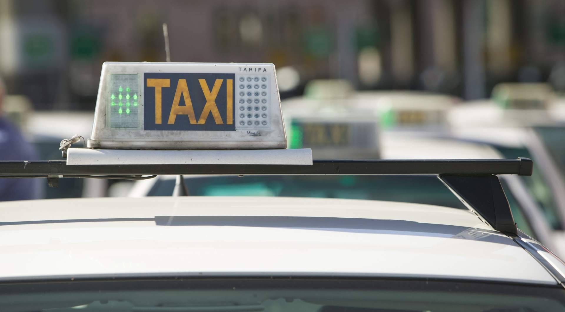 Taxi, transfer o VTC al aeropuerto de Madrid con Nordisk Taxi