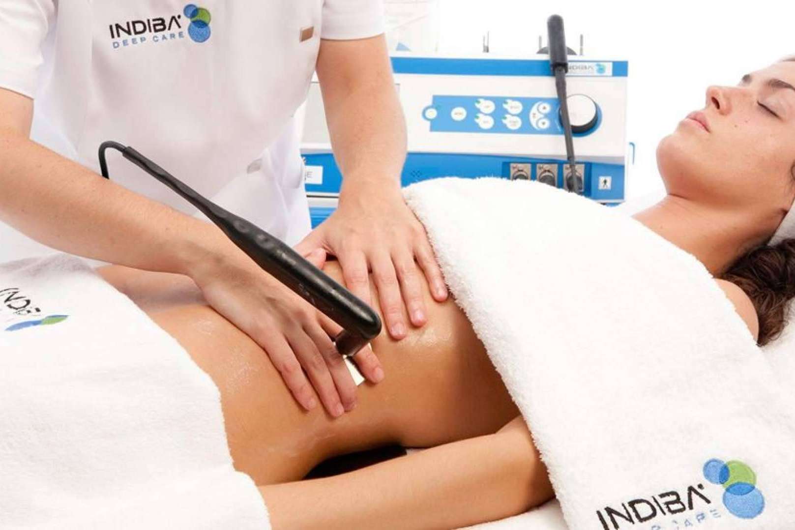 La clínica de medicina estética DeCastro presenta las ventajas del método Indiba