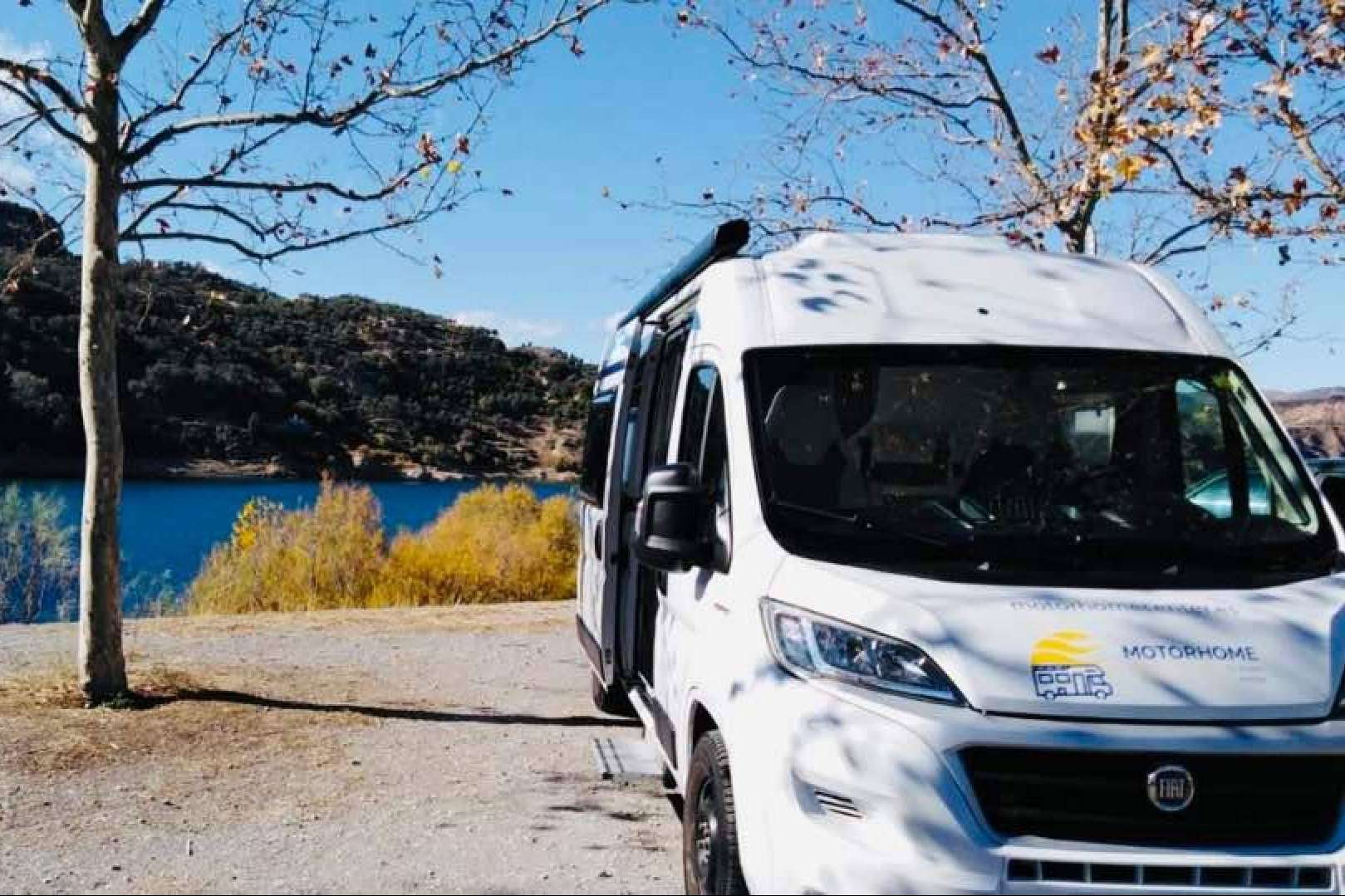 Alquiler Camper Gran Volumen 4 plazas en Murcia con Motorhome Center