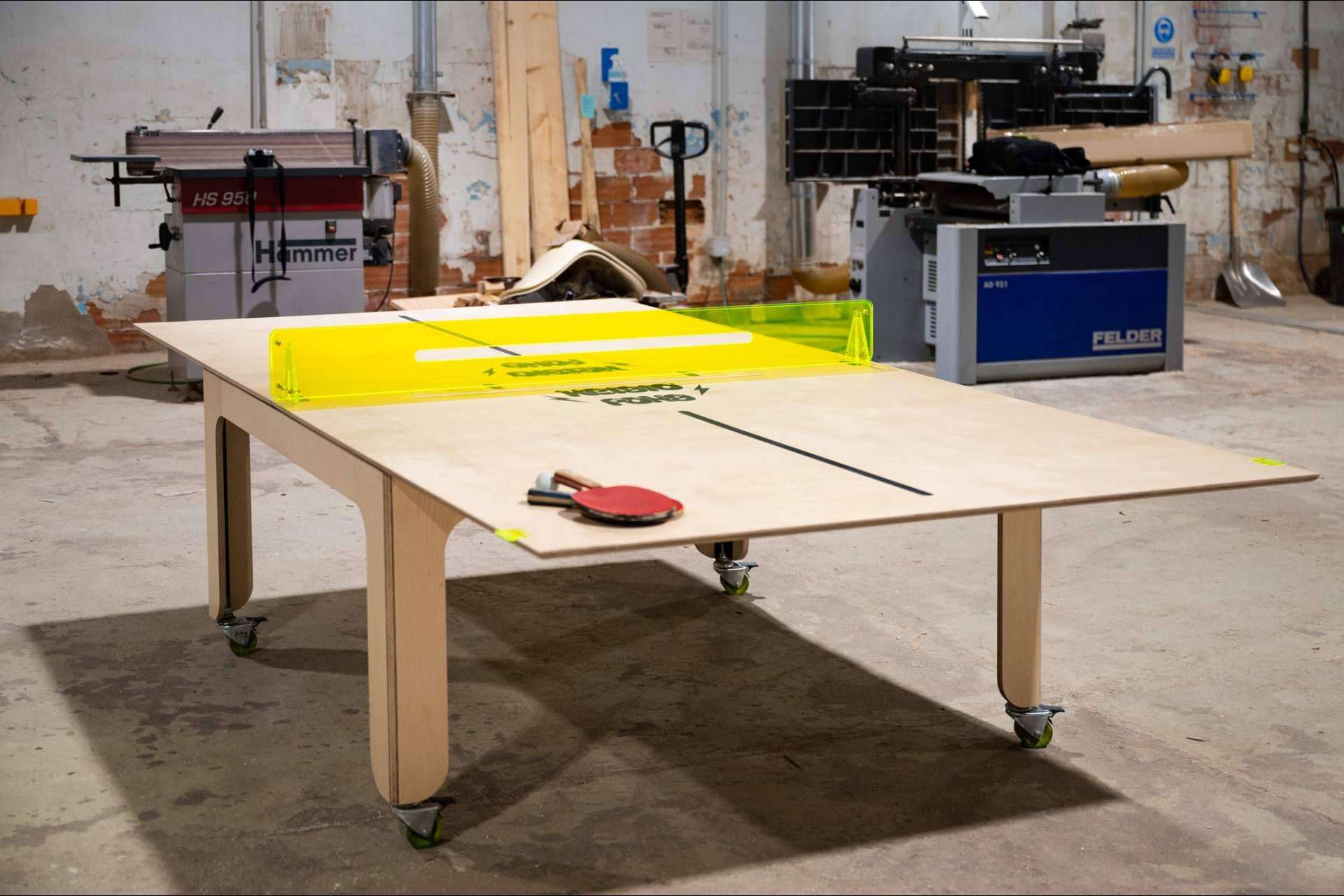 KEIGIO® PONG, una mesa de Ping Pong plegable con actitud de 'Skater '