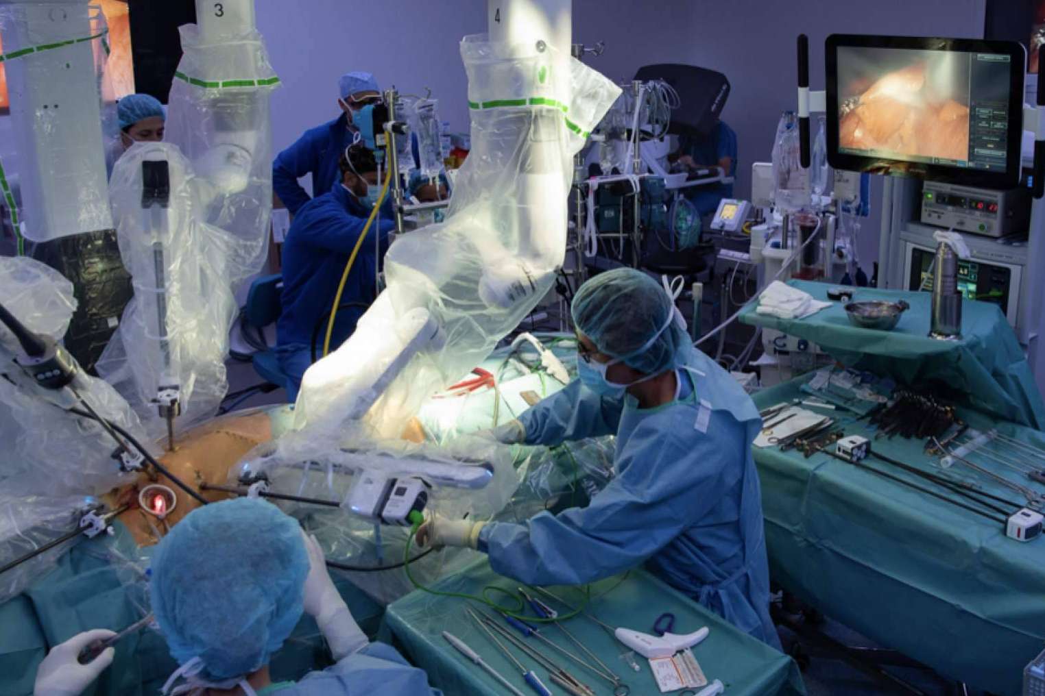 La cirugía robótica como alternativa para el tratamiento del cáncer de próstata, por Uroinfo