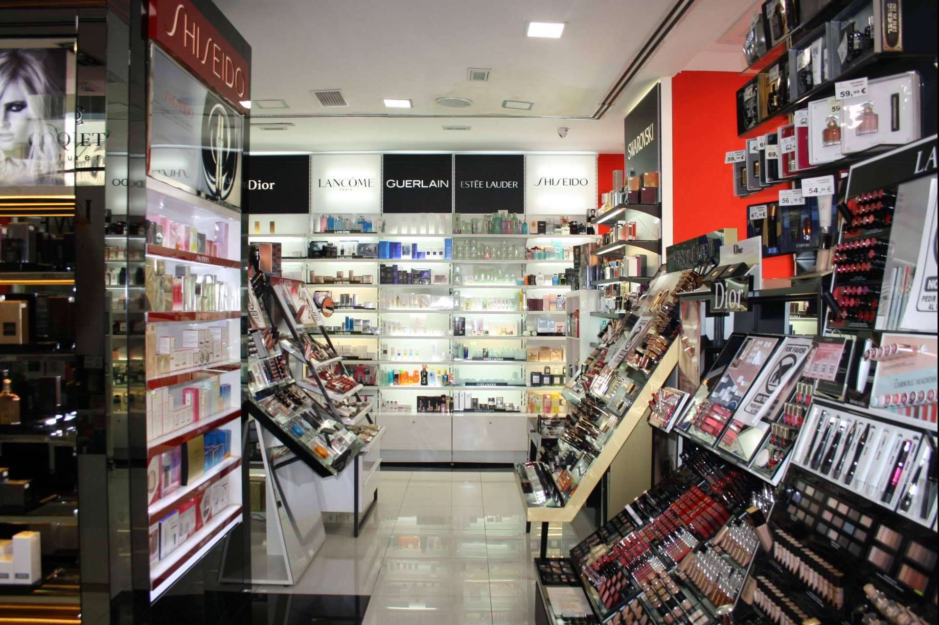 Expertos en belleza y tienda online de cosmética, maquillaje y perfumes, con Perfumerías Coqueteo