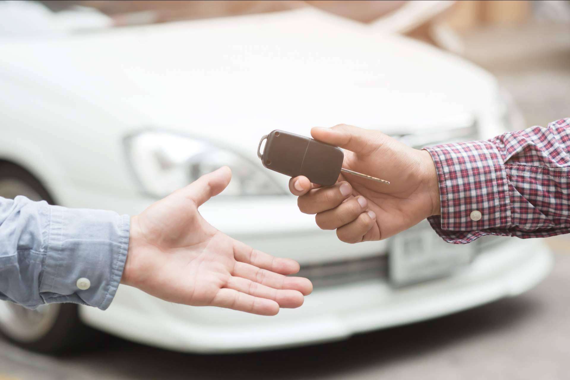 La transferencia de vehículos debe ser realizada justo tras la compraventa, por Testmotor