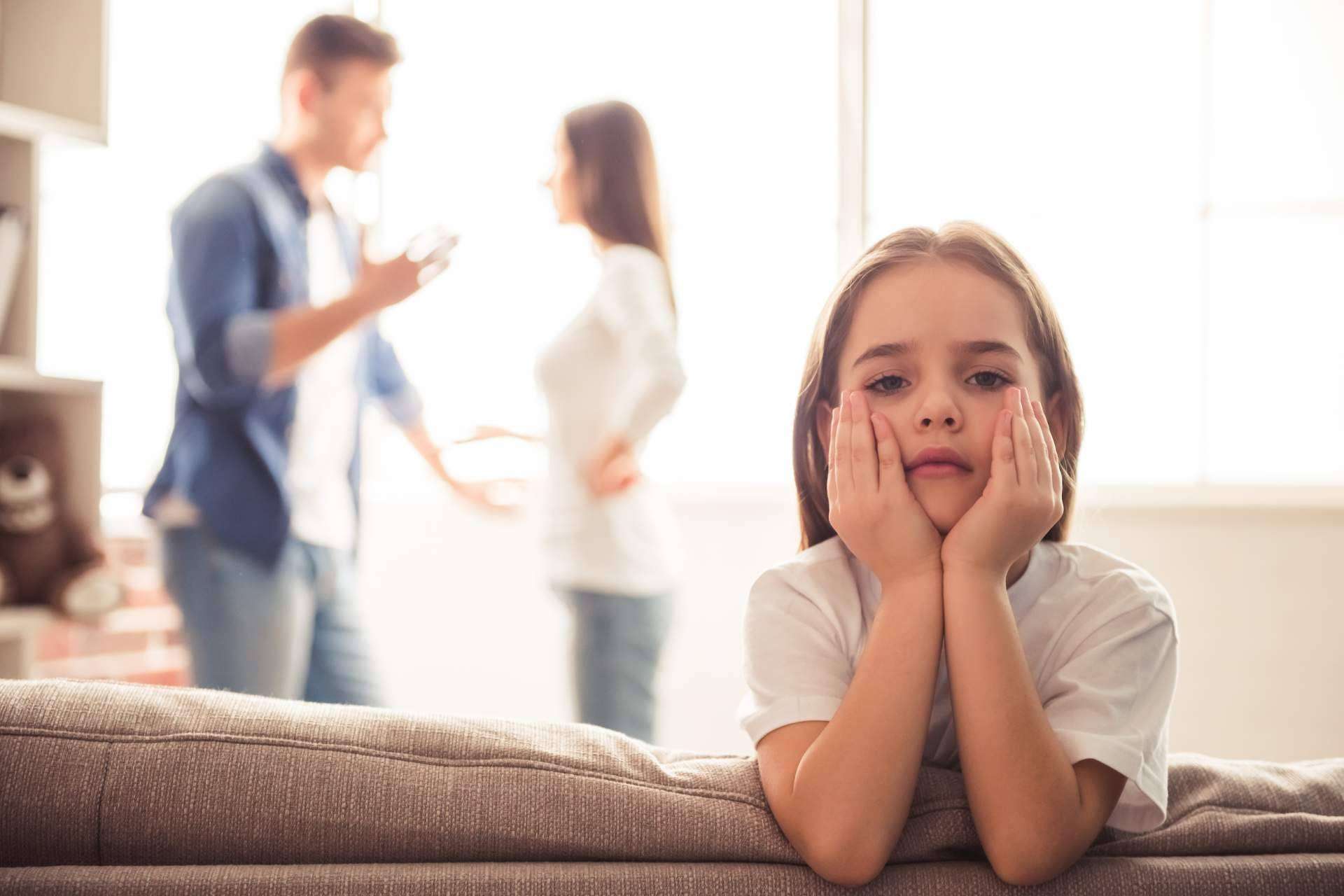 El informe pericial psicológico es un elemento clave para decidir el futuro de un menor y de su familia, por Peritajes y Mediación