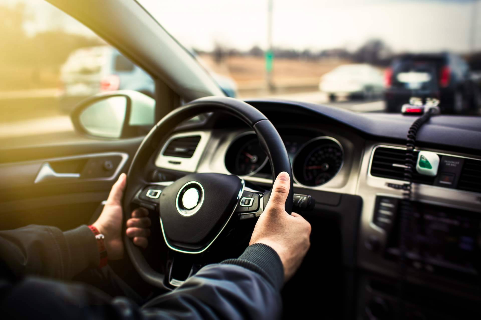 Consejos para adquirir préstamos personales para coches, por el equipo de expertos de Economía Responsable