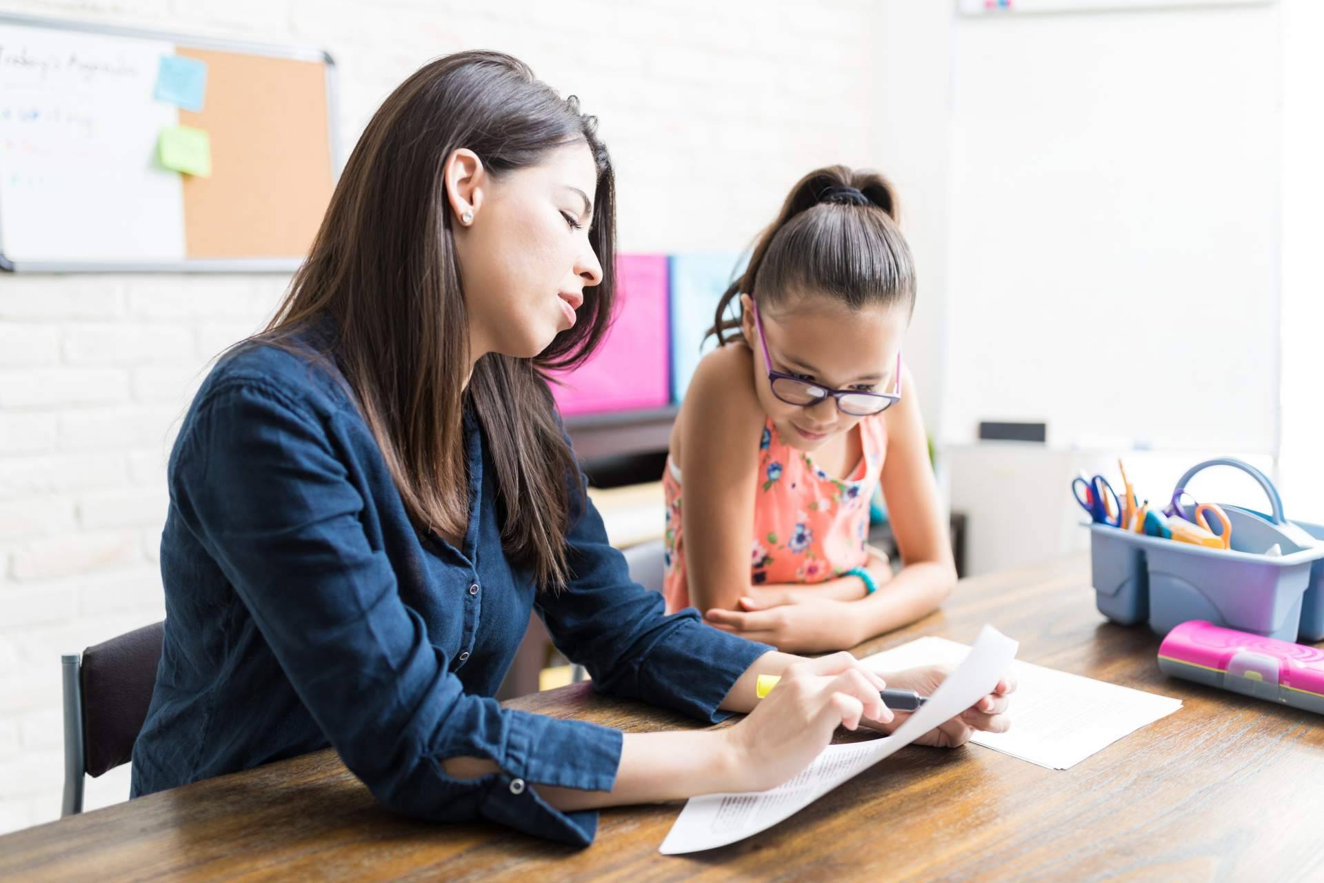 ¿Cómo encontrar academias de apoyo escolar? academias.com