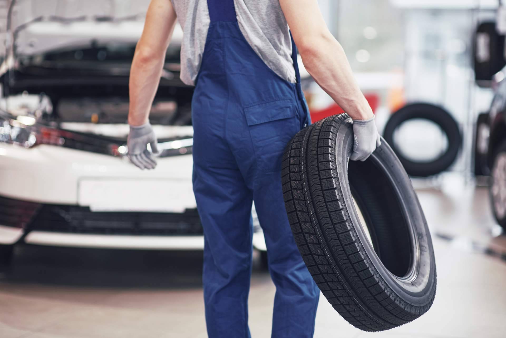 ¿Cuándo se deben cambiar los neumáticos del coche?, por SF Motor